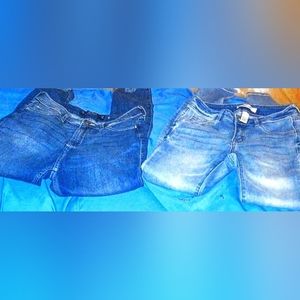 2 PAIRS-HOLLISTER & REFUGE BRAND -EUC-JEANS LIGHT & DARK-WASH
